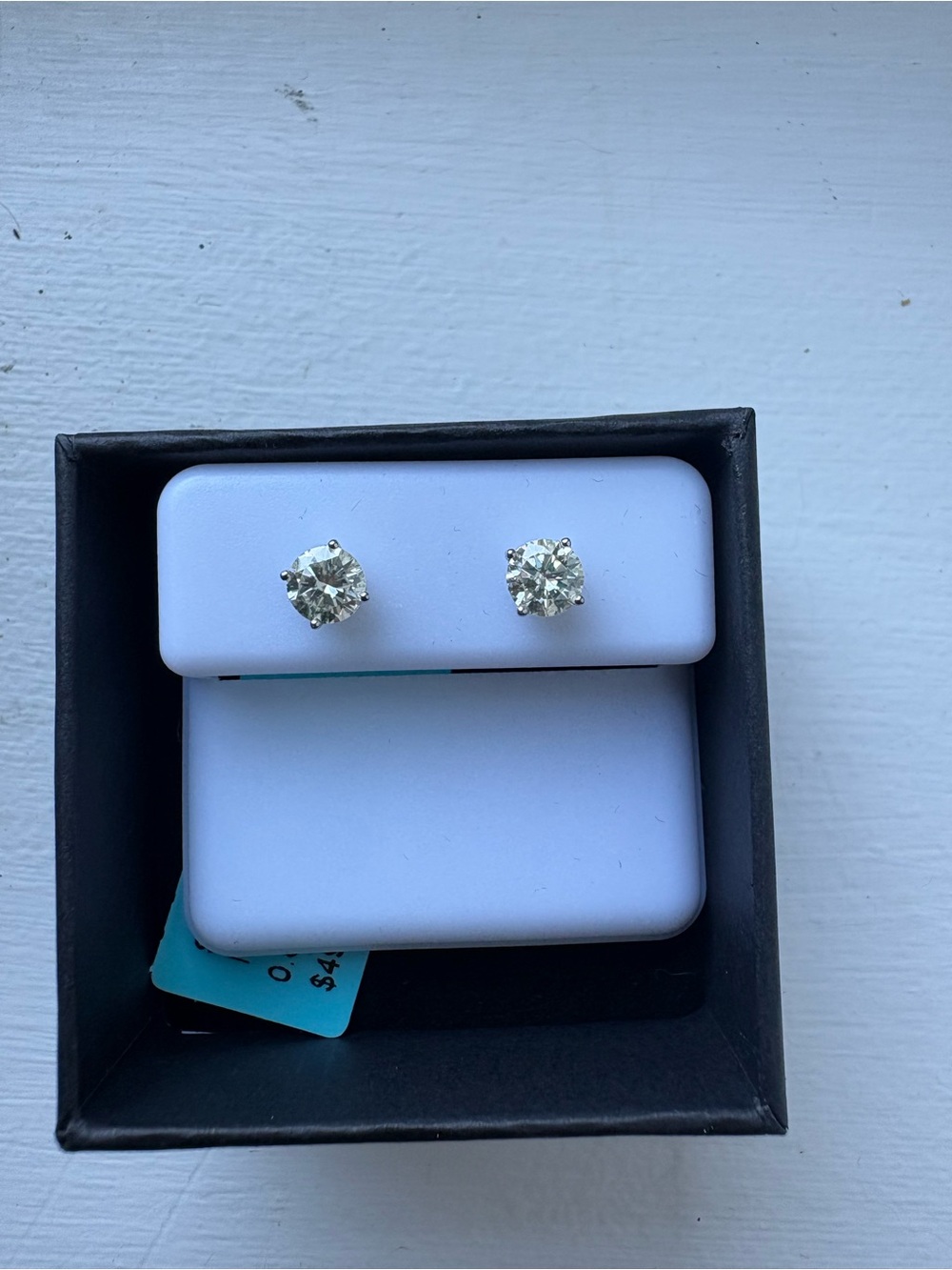 Moissanite earrings (studs) 1,60 carats (6mm)